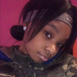 Meet your Posher, Shyie